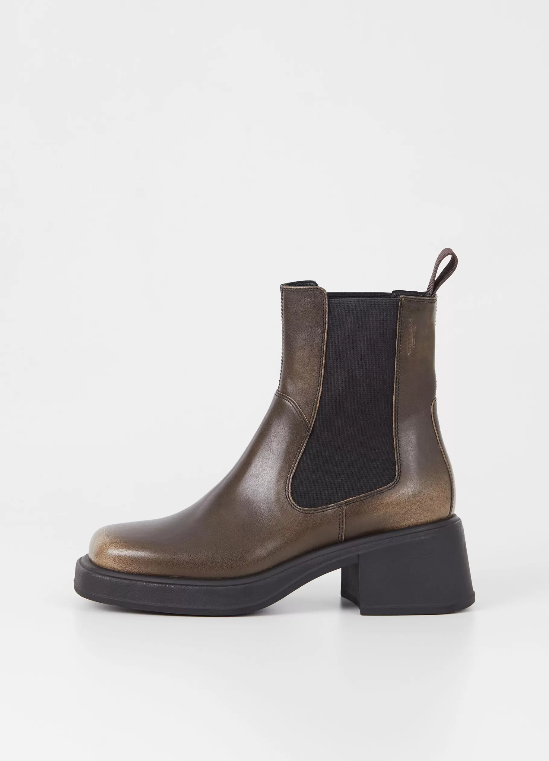 Vagabond DORAH LAARZEN Bruinbrushoff New